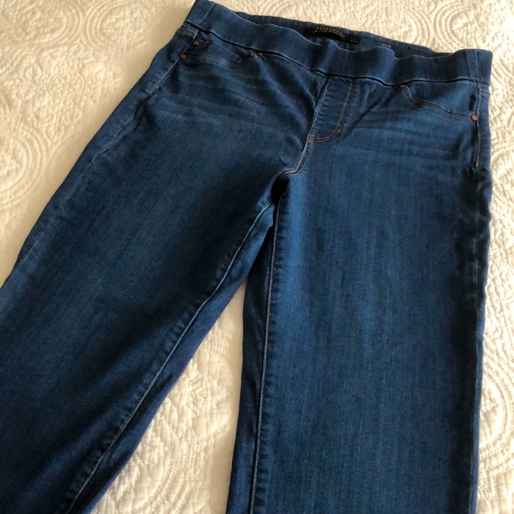 Liverpool, slim, petite size 12/31 women’s jeans. Perfect condition.